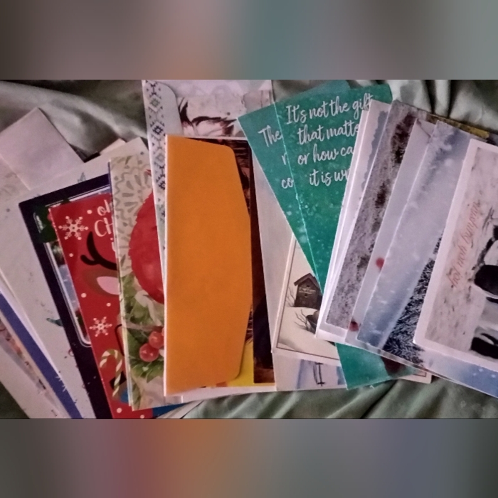 Assorted Greeting Cards Collection - Picture 4 of 8